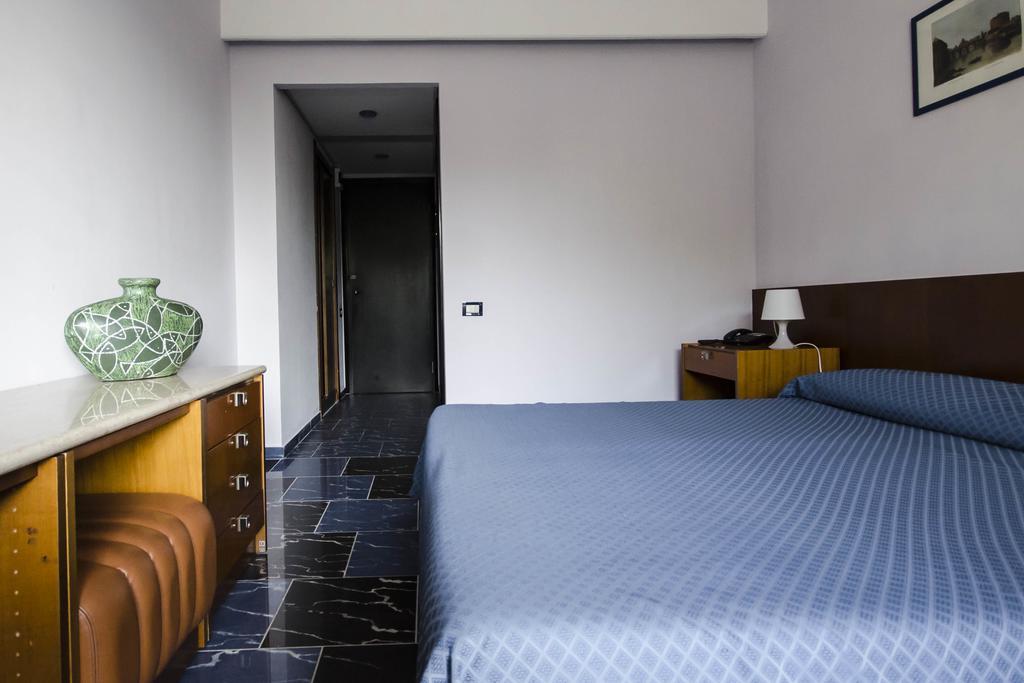 Grand Hotel Helios ตาร์กวิเนีย ภายนอก รูปภาพ