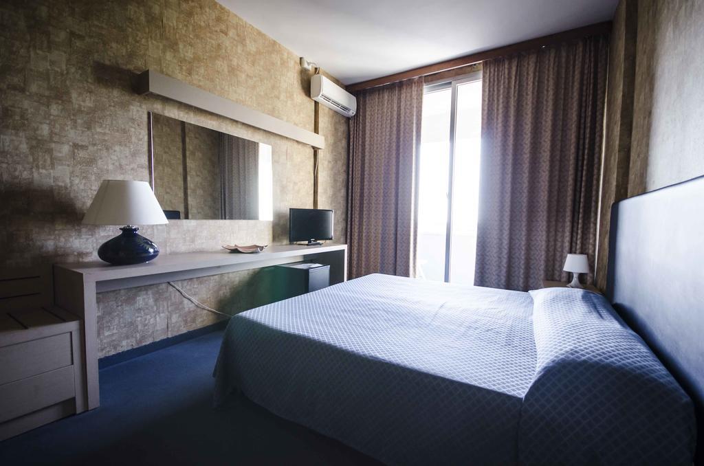 Grand Hotel Helios ตาร์กวิเนีย ภายนอก รูปภาพ