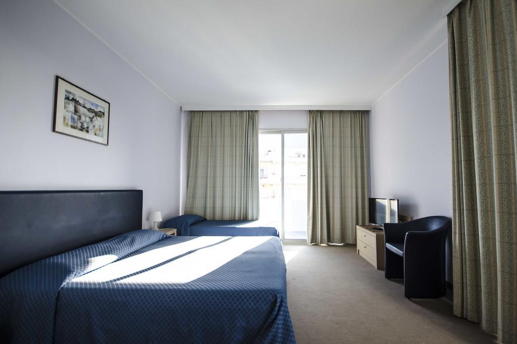 Grand Hotel Helios ตาร์กวิเนีย ภายนอก รูปภาพ