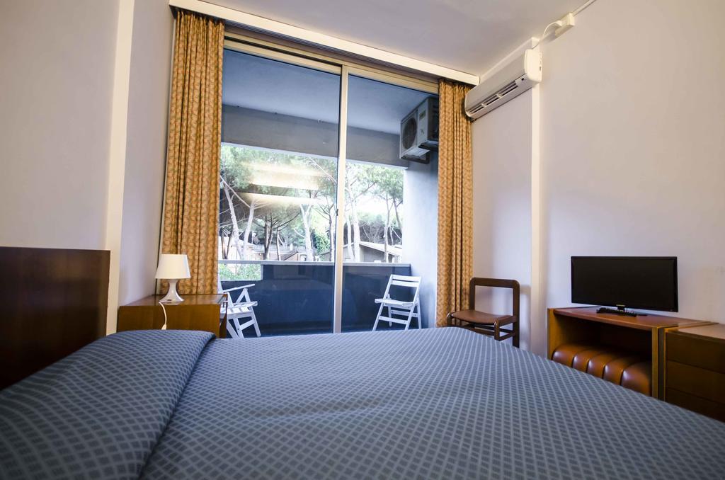 Grand Hotel Helios ตาร์กวิเนีย ห้อง รูปภาพ