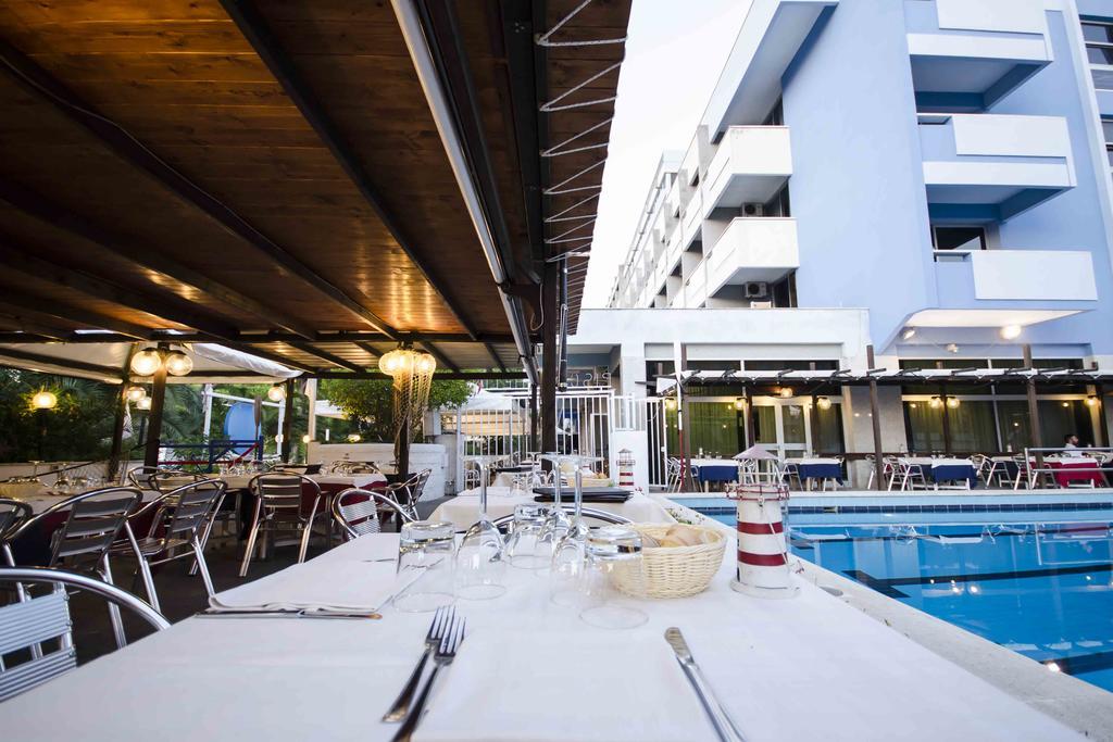 Grand Hotel Helios ตาร์กวิเนีย ภายนอก รูปภาพ