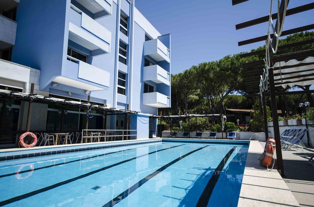 Grand Hotel Helios ตาร์กวิเนีย ภายนอก รูปภาพ