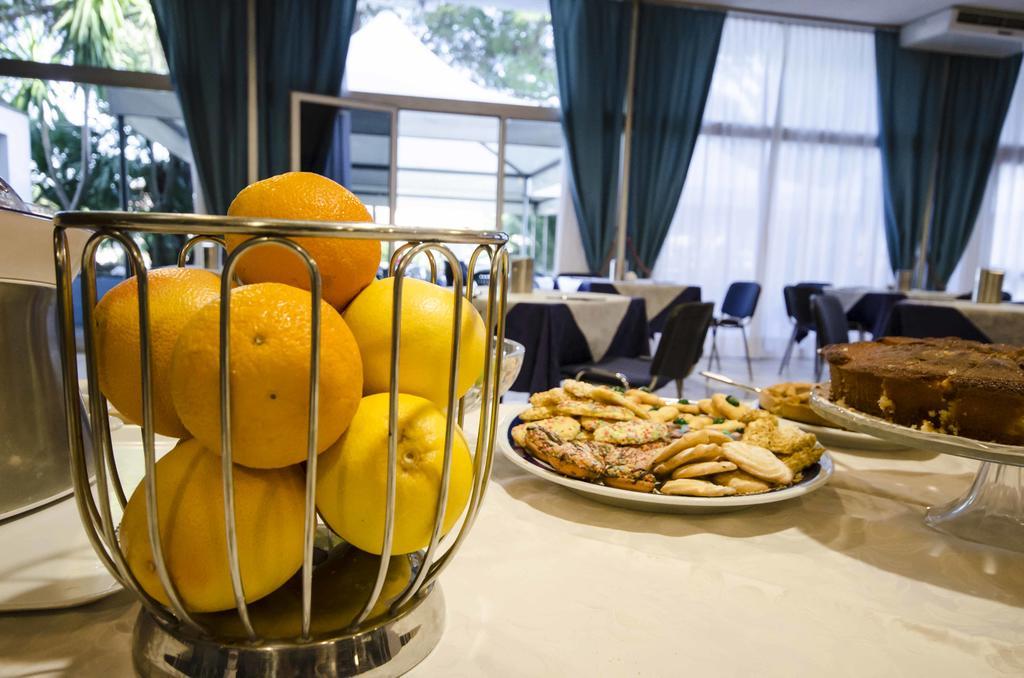 Grand Hotel Helios ตาร์กวิเนีย ภายนอก รูปภาพ